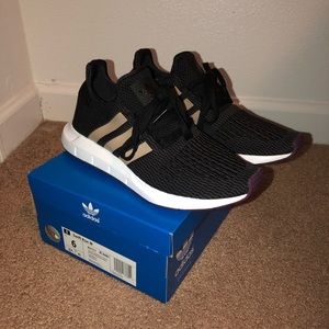 Adidas Swift Run